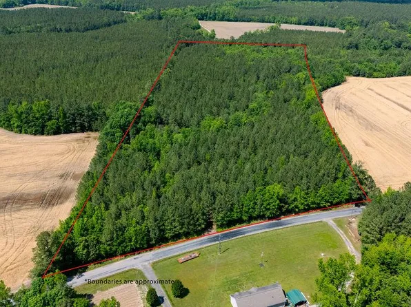 172AC Comans Well Rd, Stony Creek, VA 23882