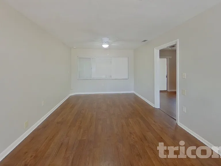 1604 Clark St — Photo 5