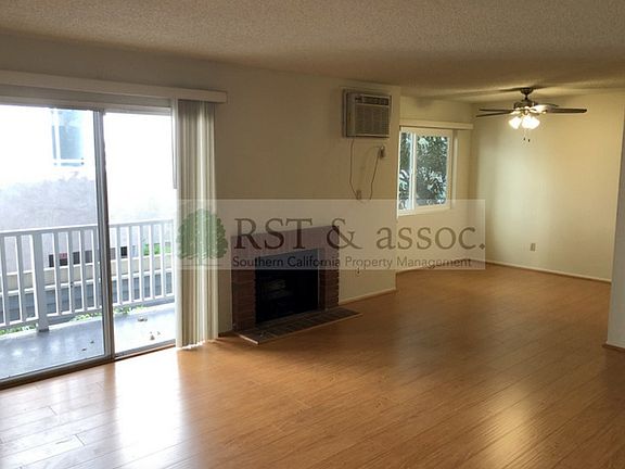 2nd image of 1616 Barry Ave