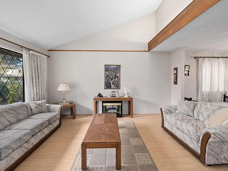 43XX Bonavista Dr — Photo 4