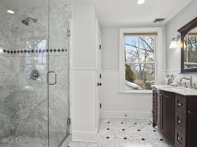 8 Highview Ave — Photo 6