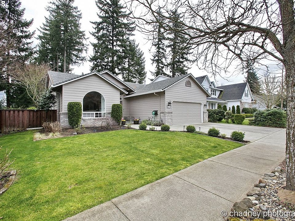 1st image of 2613 NE 181st Ave