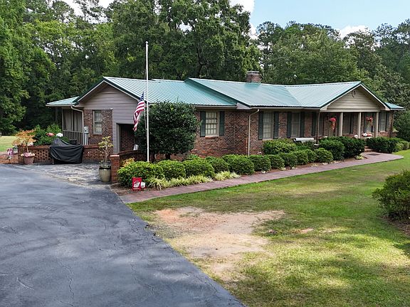 2nd image of 1336 Calhoun Falls Hwy