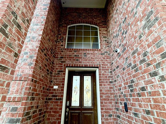 2nd image of 9603 Pine Bank Ct