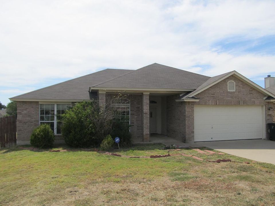 1st image of 4706 Water Oak Dr