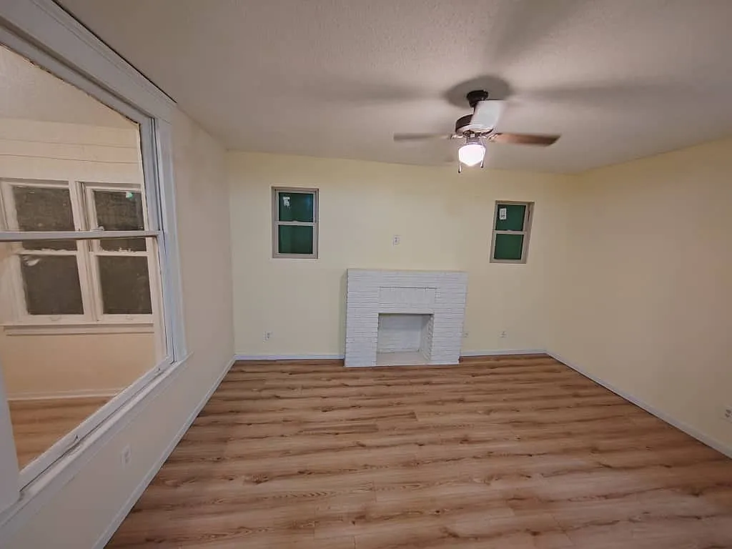4 bed, 1.5 bath, 1300 sqft, $1,180 — Photo 3