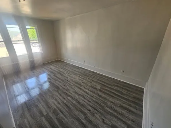 2374 S 18th St, Milwaukee, WI 53215