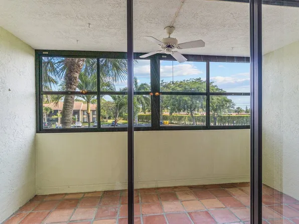806 Sky Pine Way #B2, Greenacres, FL 33415