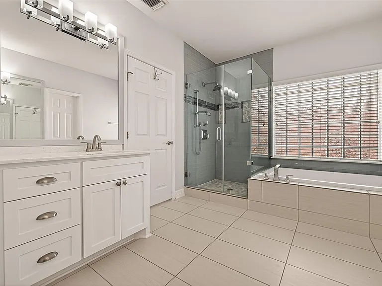 22411 Kendall Shay Ct — Photo 25