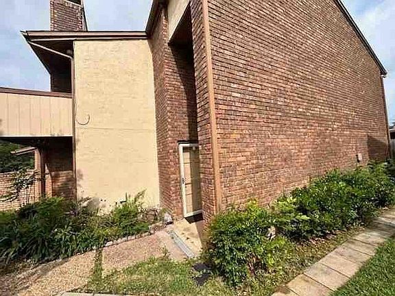 2nd image of 2009 Warnford Pl