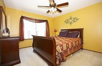 4th image of 382 Coventry Ct