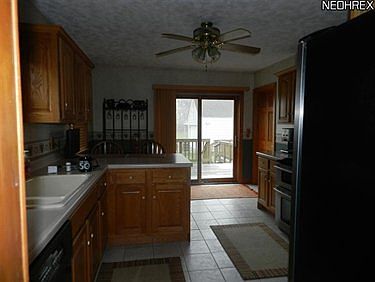 3rd image of 4837 Mahoning Ave