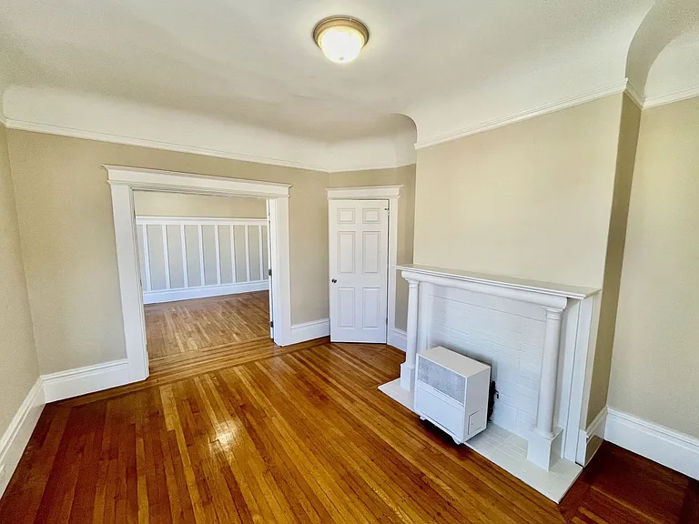 Incredible, Must See Noe Valley Two Bedroom — Photo 3