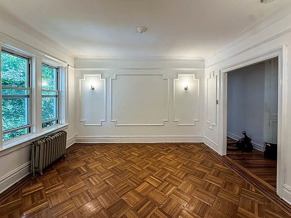 4th image of 206 Jewett Ave APT 34