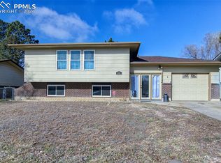 646 Dexter St, Colorado Springs, CO 80911