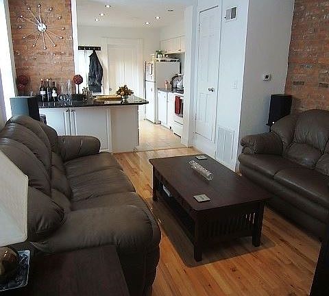 2nd image of 517 1/2 S Lazelle St #B
