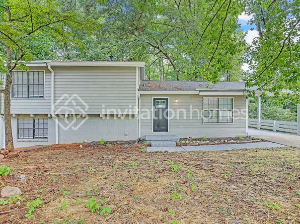 678 Lakeridge Dr SE, Conyers, GA 30094