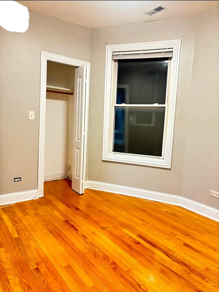 3300 N Sacramento Ave — Photo 3
