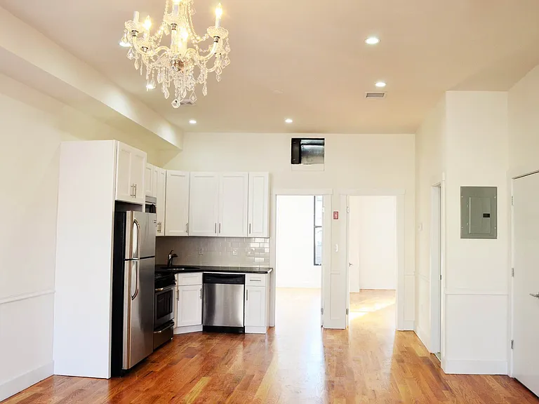 1214 Jefferson Ave #2 — Photo 1