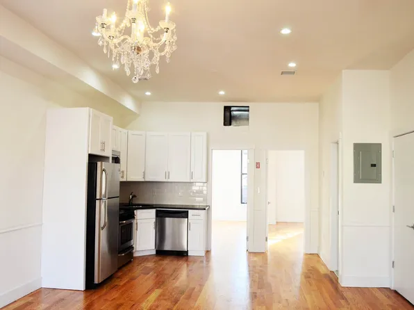 1214 Jefferson Avenue image 1 of 4
