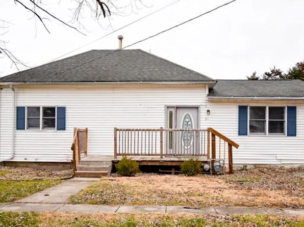 311 S Vermont St, Camp Point, IL 62320