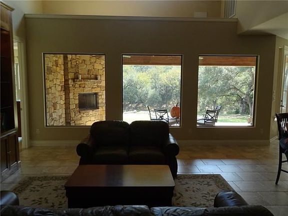 4th image of 2527 Mountain High Dr