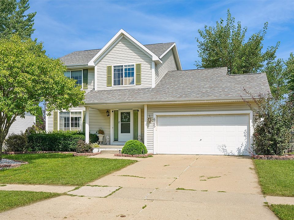 1st image of 625 SE Redbud Ct