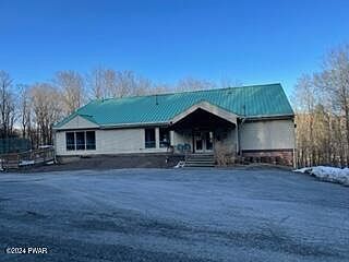 5th image of 105 Clubhouse Dr