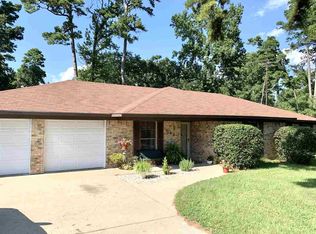 290 Whirlaway St, Gladewater, TX 75647