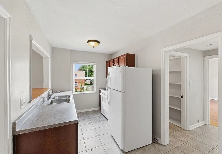 1048 Berkeley Rd #B — Photo 7