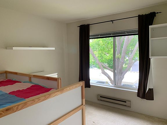 4th image of 210 Shoreline Ct