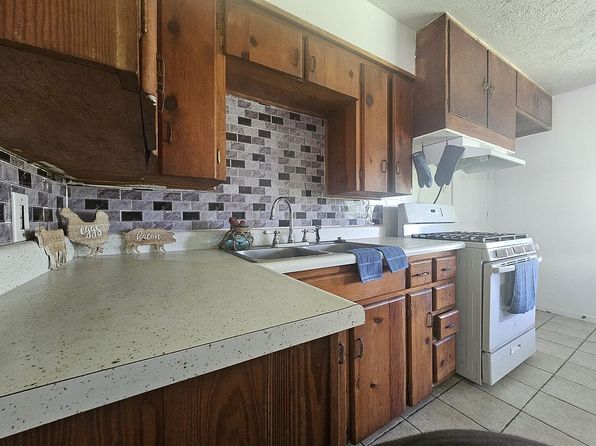 1512 Bowie Dr
