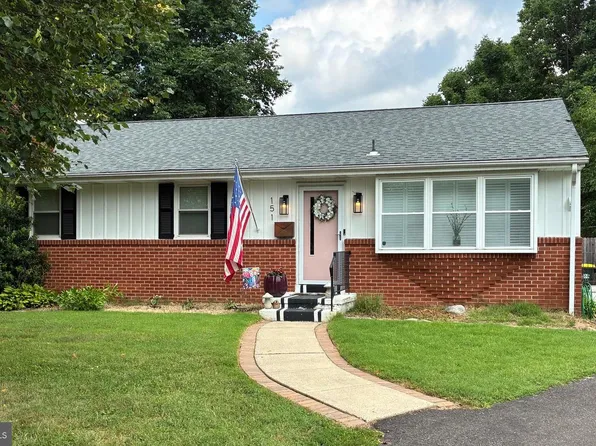 151 E Richardson Ave, Langhorne, PA 19047
