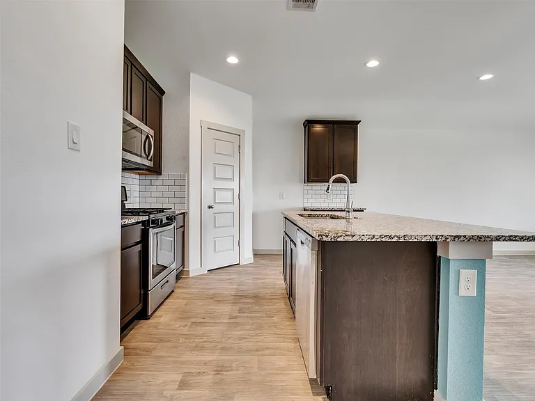 8003 Black Forest Ln — Photo 13