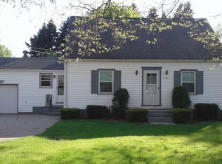 340 Cambridge Rd, Erie, PA 16511