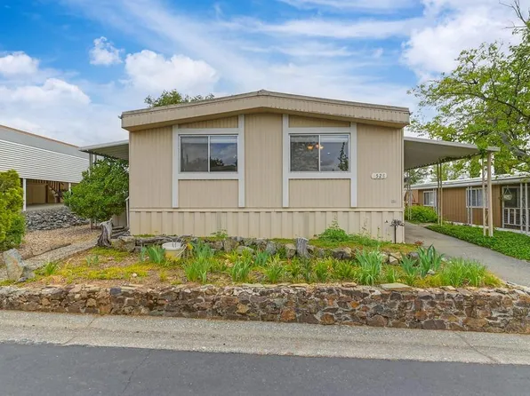 1528 Tulip Cir #67, Auburn, CA 95603