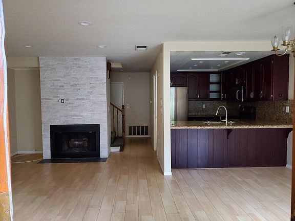 3rd image of 20921 Community St APT 9