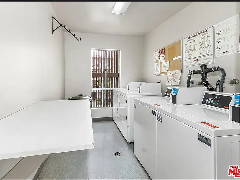 5950 Canterbury Dr #C214 — Photo 18