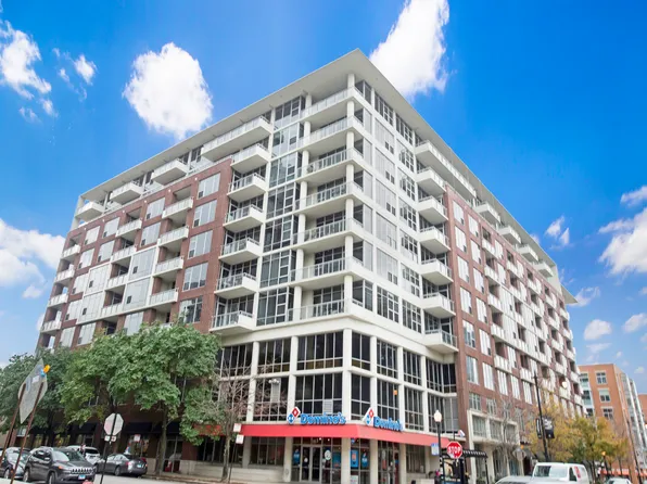 901 W Madison St #P-84, Chicago, IL 60607