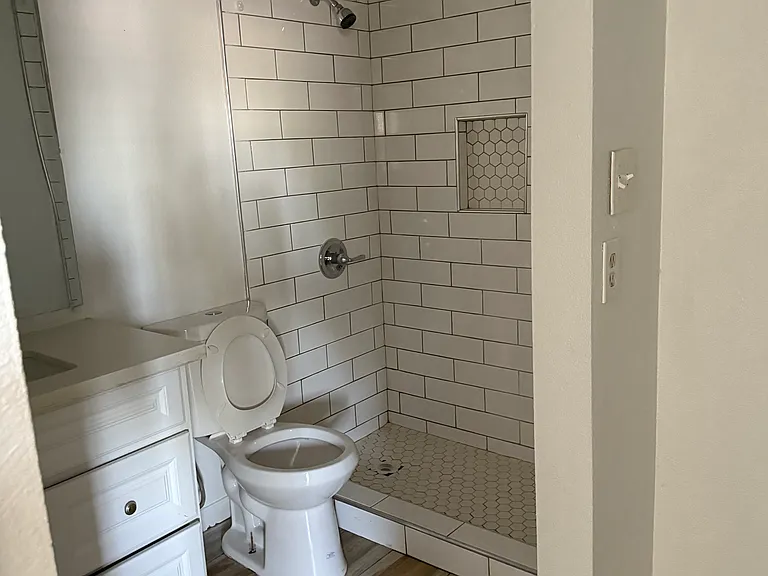 3735 W Golden Ln — Photo 9