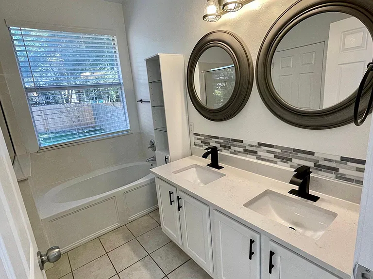 3914 Canyon Glen Cir — Photo 13