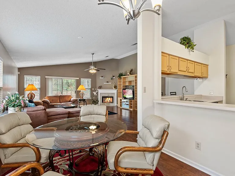 5355 Saint Ives Ln — Photo 15