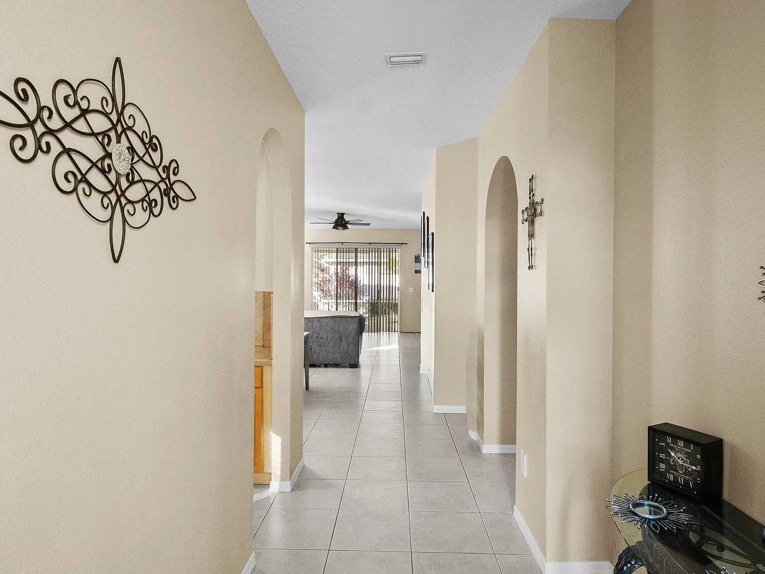 3 bed, 2.0 bath, 1743 sqft, $2,500 — Photo 4
