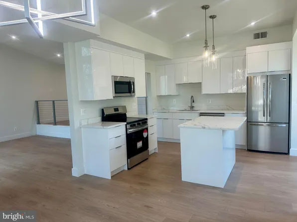 11620 Ivystone Ct APT 300, Reston, VA 20191