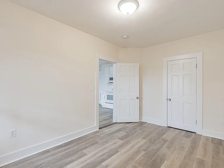 680 Harvard St #2 — Photo 15