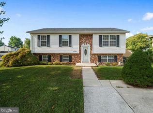 1502 Cedarcrest Ln, Frederick, MD 21702