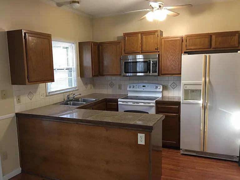2919 Faversham Pl #TOWNHOUSE — Photo 5
