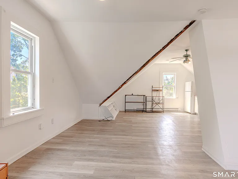 53-55 Davis Ave #B — Photo 17