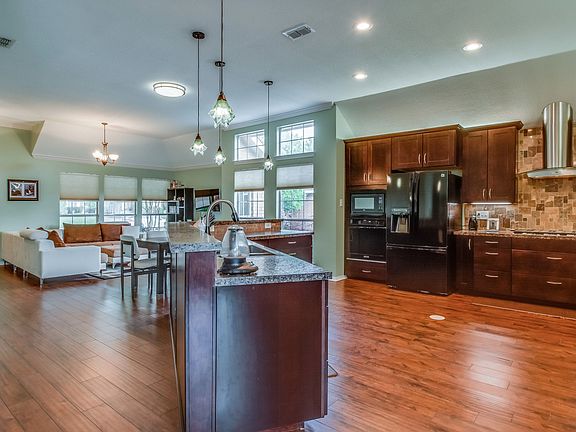 5th image of 7916 Arlie Ln