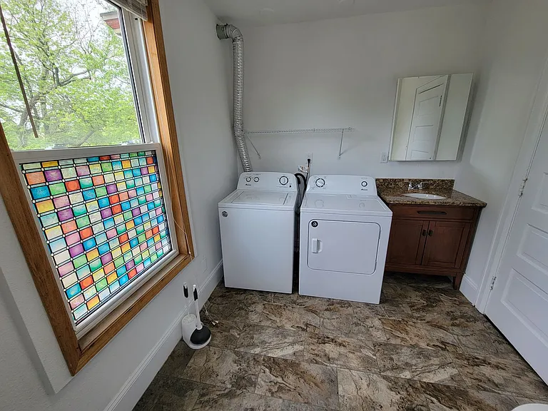 1601 Baxter Ave — Photo 32